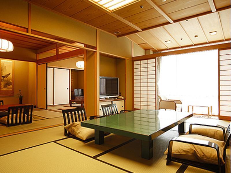 Choraku Ryokan Кобе Экстерьер фото