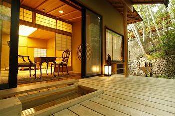 Choraku Ryokan Кобе Экстерьер фото